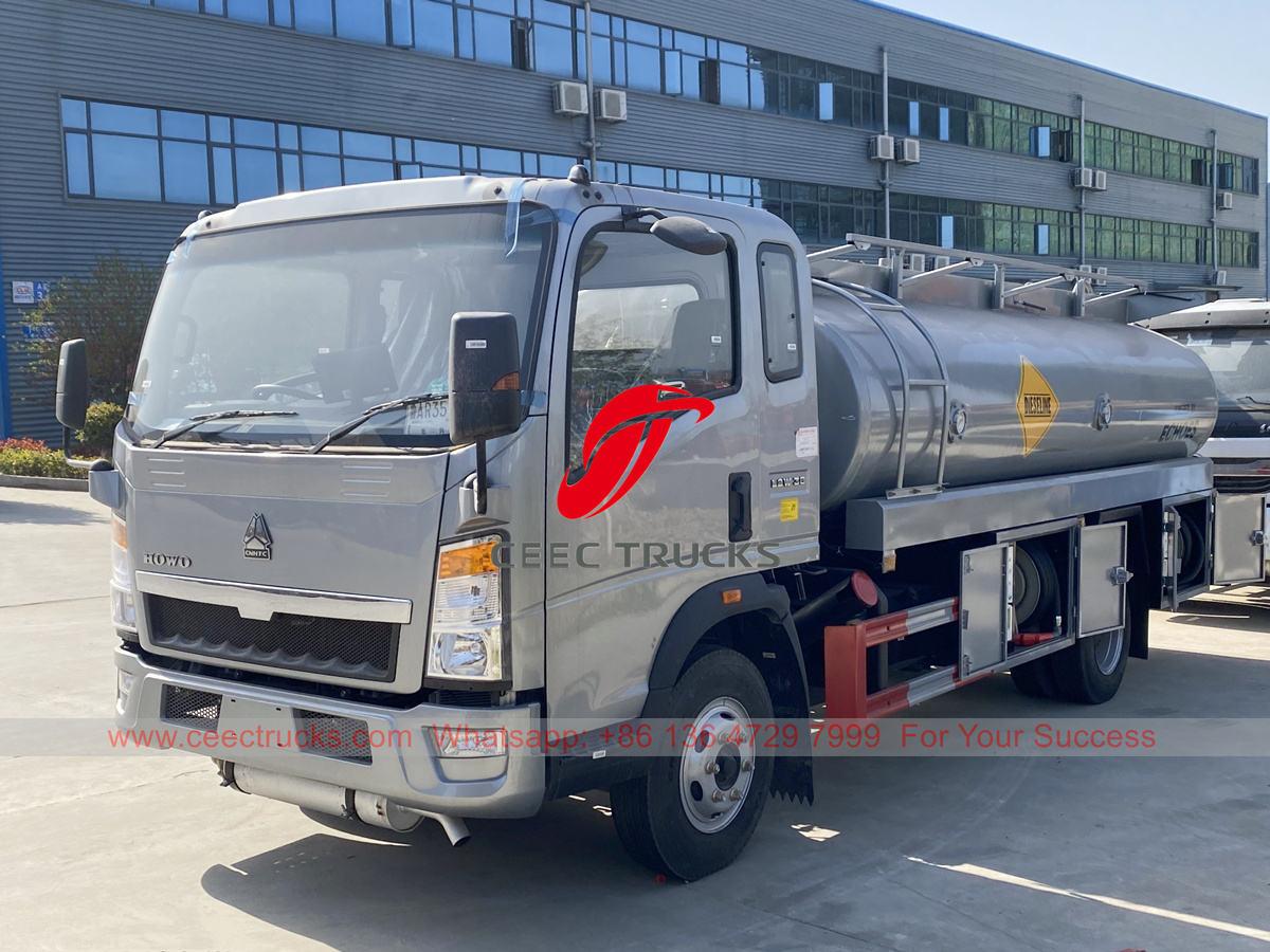 HOWO refueling truck