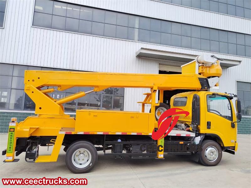 Isuzu insulated boom aerial work truck