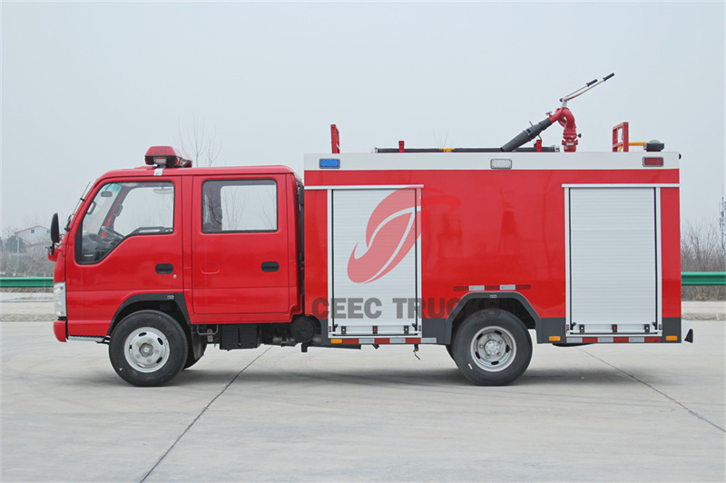 Isuzu light foam fire tender