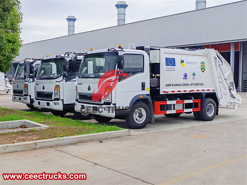 Howo rear loader truck