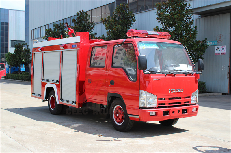 Isuzu fire fighting truck