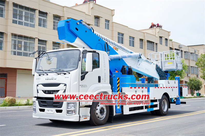 Isuzu FTR GIGA 45m aerial bucket truck