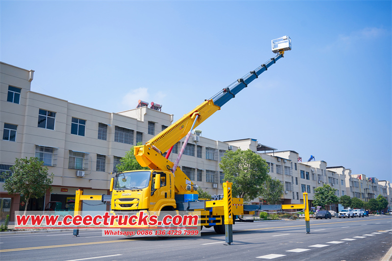 Isuzu GIGA 4X cabin 45m manlift hydraulic platform truck