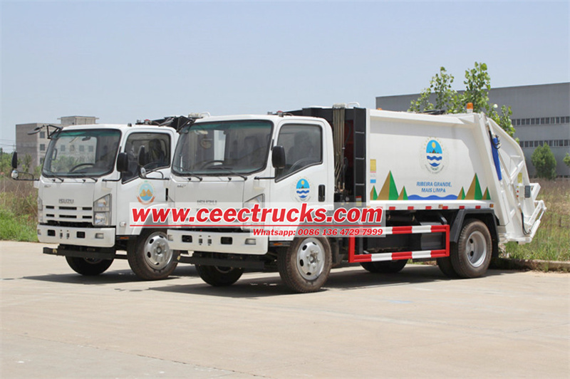 ISUZU NPR Garbage compactor truck