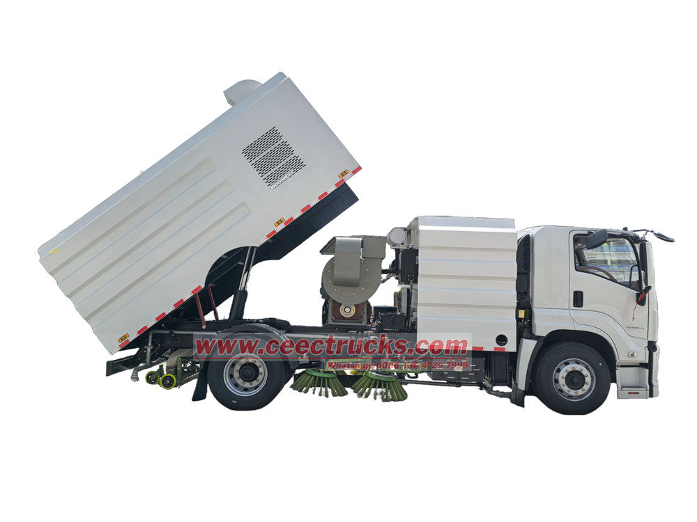 Isuzu GIGA sweeping vehicle