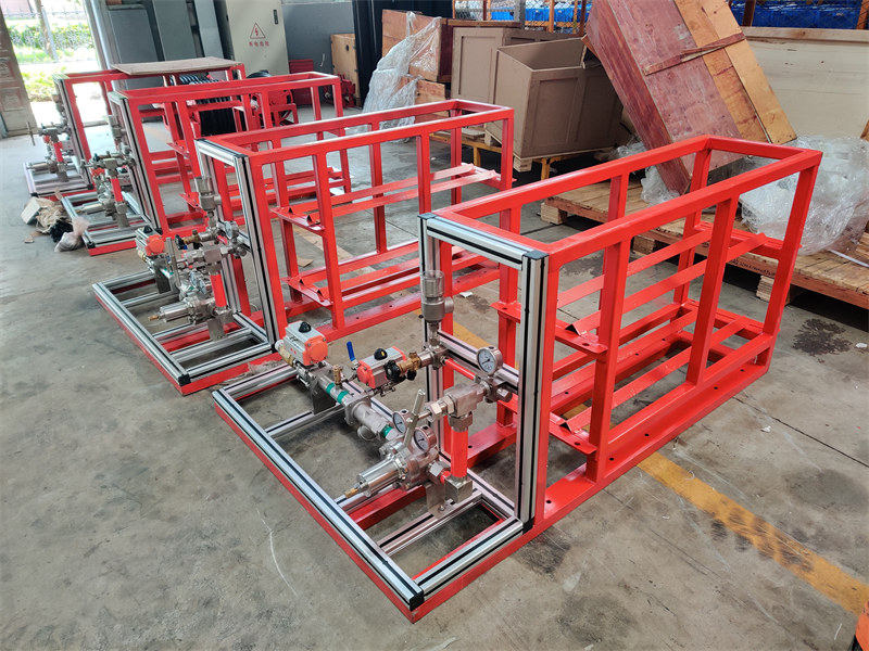 Dry powder Nitrogen tanker assembly