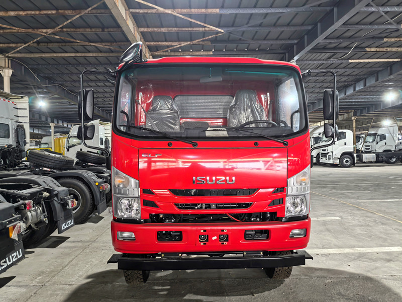 ISUZU truck with ELF cabin