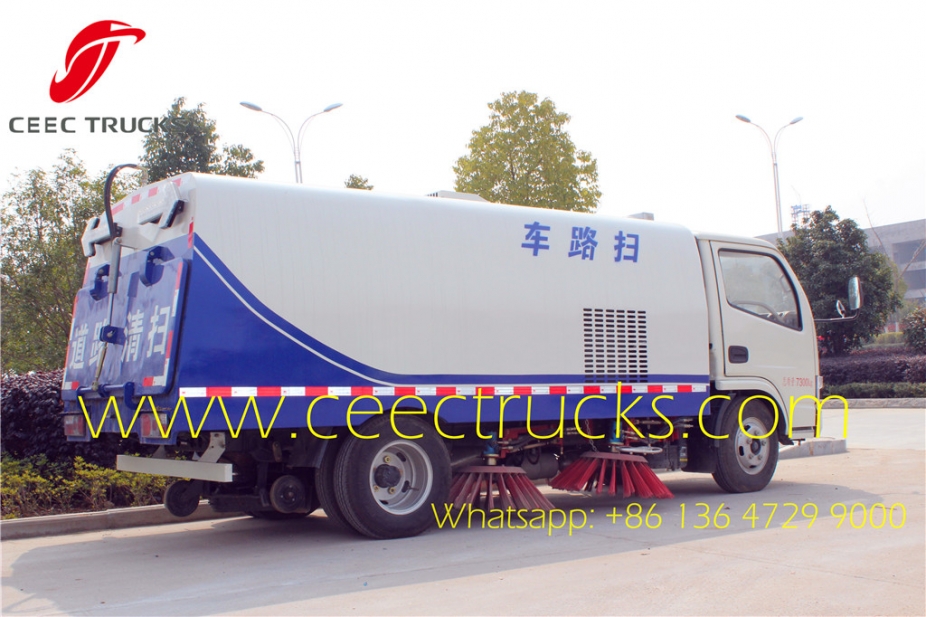 Dongfeng 4x2 road sweeper truck for public street sweeper truck for sale