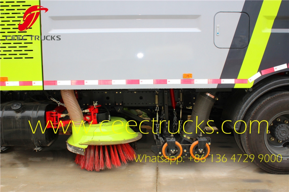 China Manufacture Dongfeng 4*2 Road Cleaning Sweeper Truck for sale