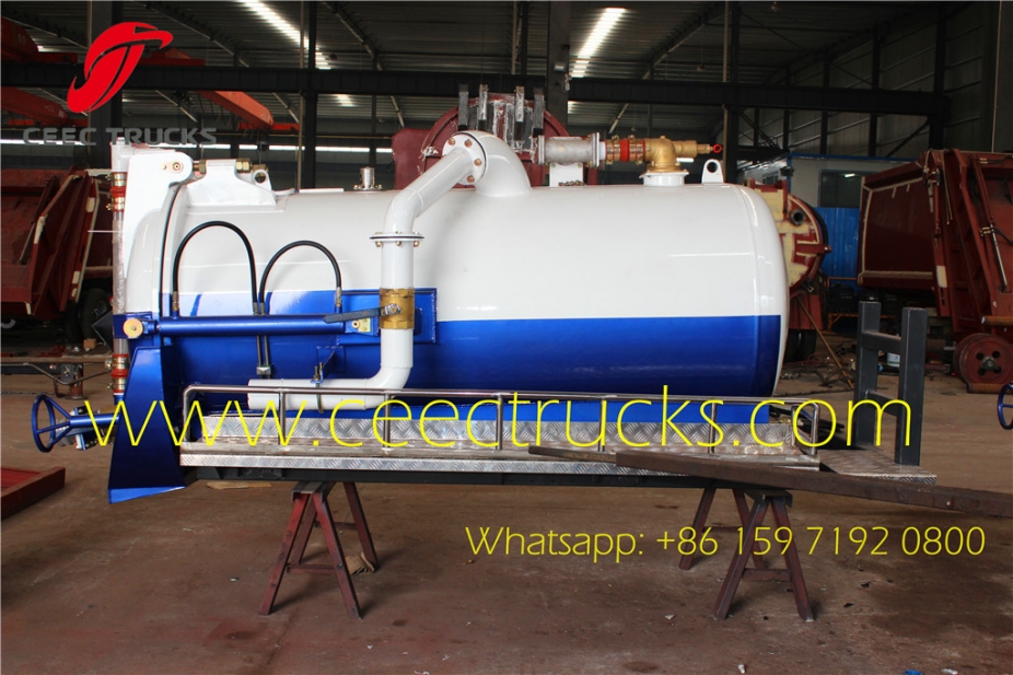 Export model 2000 liters vacuum suction superstructure