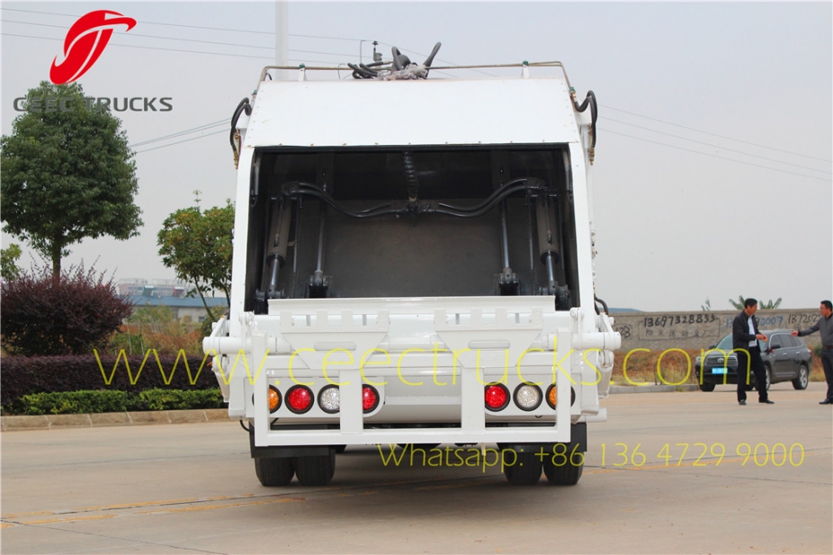 Asia country buy ISUZU 6cbm compressed refuse truck bottom price