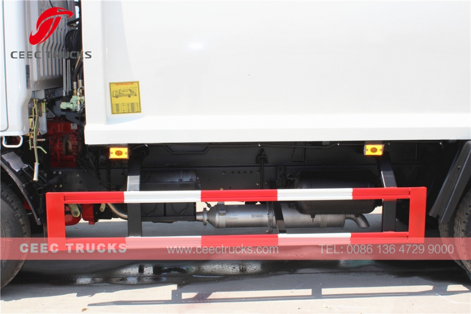 Best quality Dongfeng 5CBM garbage compactor truck