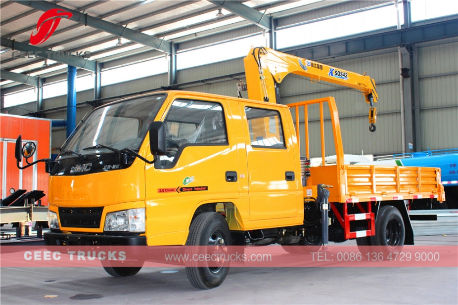 CEEC export 2T boom crane trucks