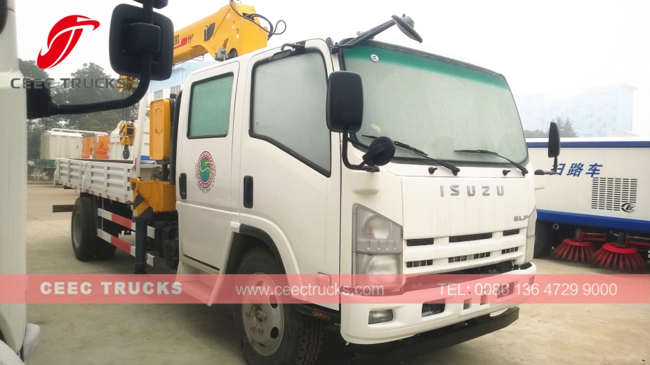 ISUZU 6300kg crane truck with double row cabin