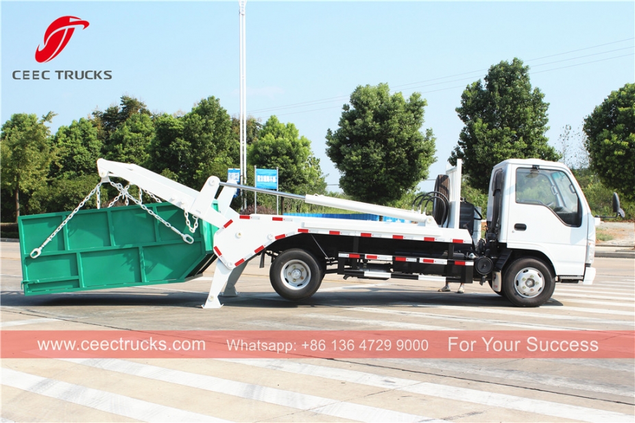 Camión de basura con brazo oscilante ISUZU 4CBM