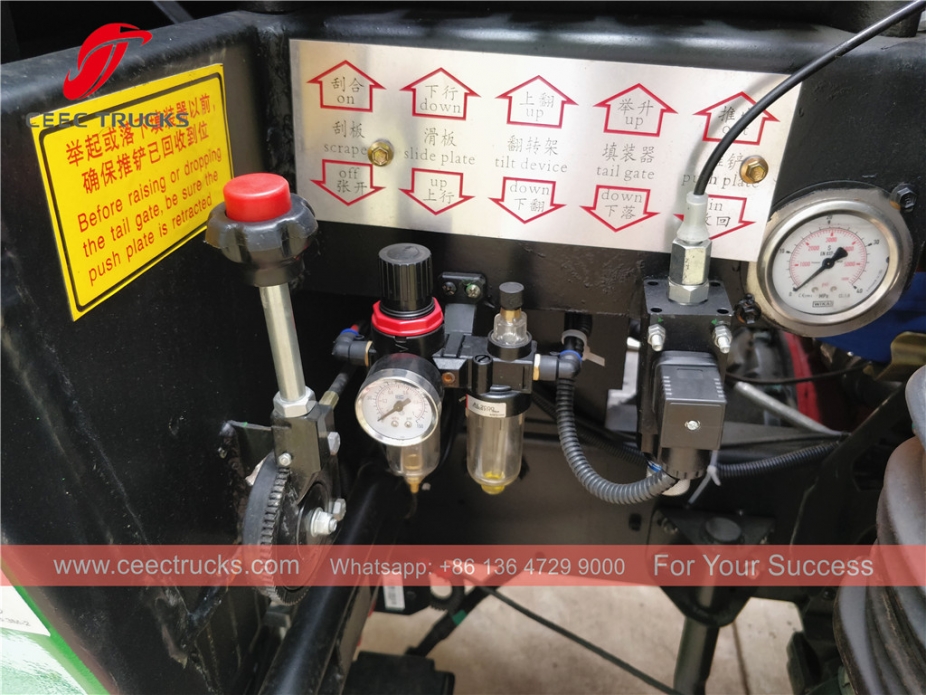 Camión compactador HOWO 8cbm RHD