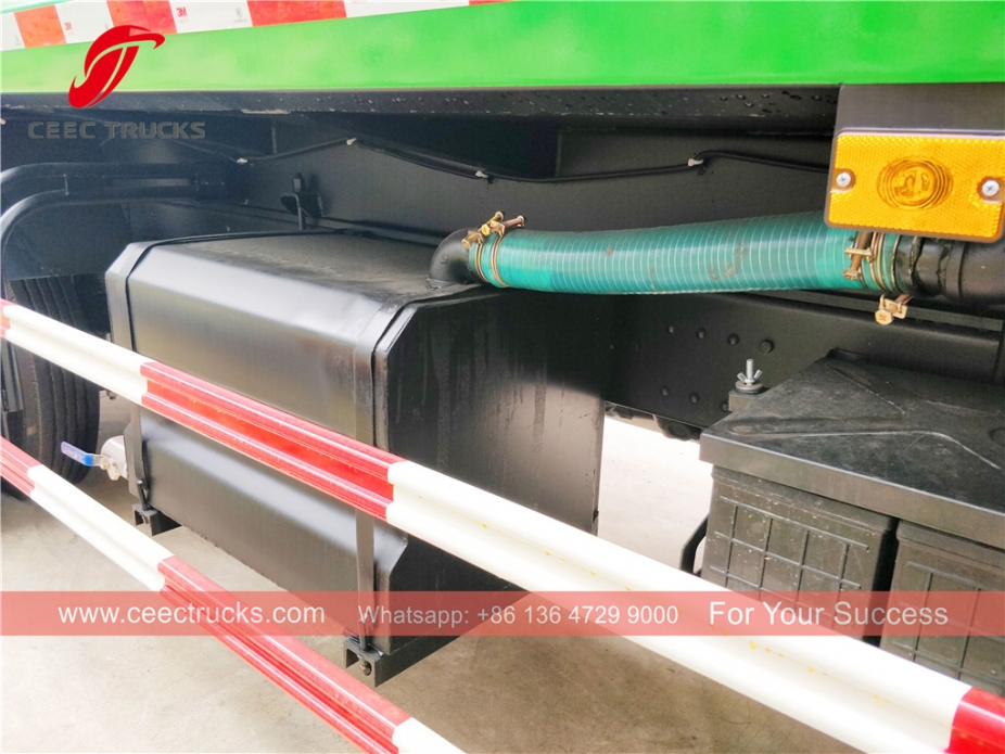 Camión compactador HOWO 8cbm RHD