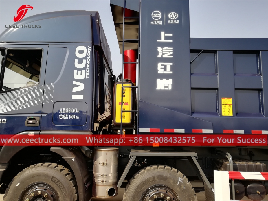 Camión volquete IVECO 8x4