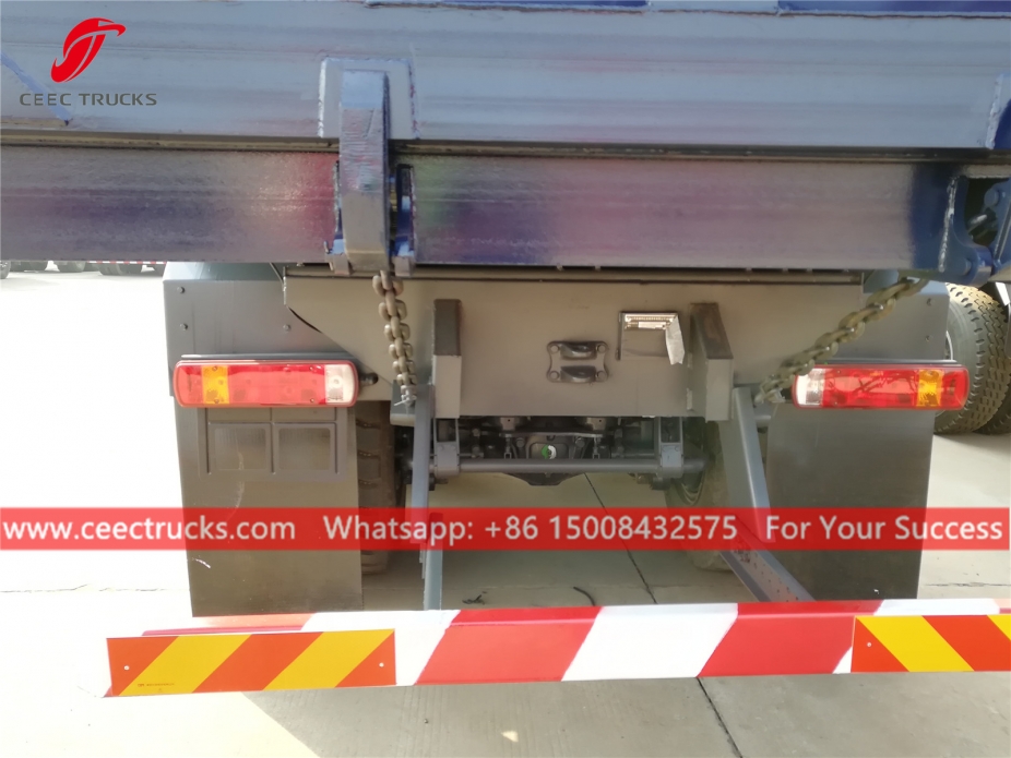 Camión volquete IVECO 8x4