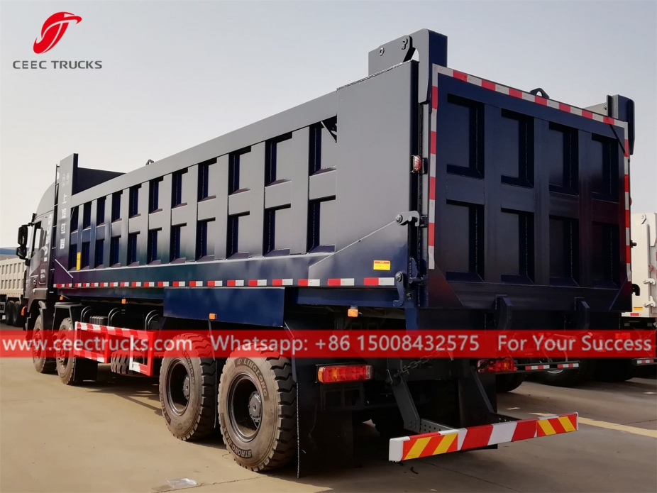 Camión volquete IVECO 8x4