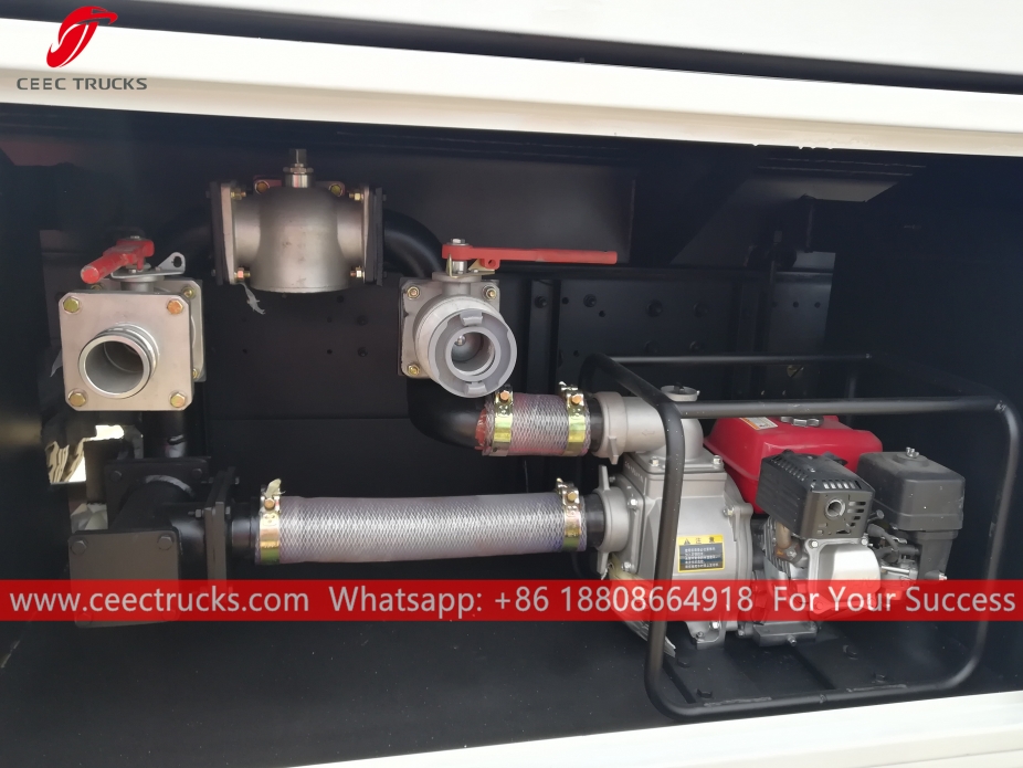 Camión cisterna de agua DONGFENG 4x4