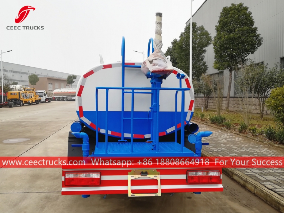 Camión de transporte de agua de 4 CBM DONGFENG