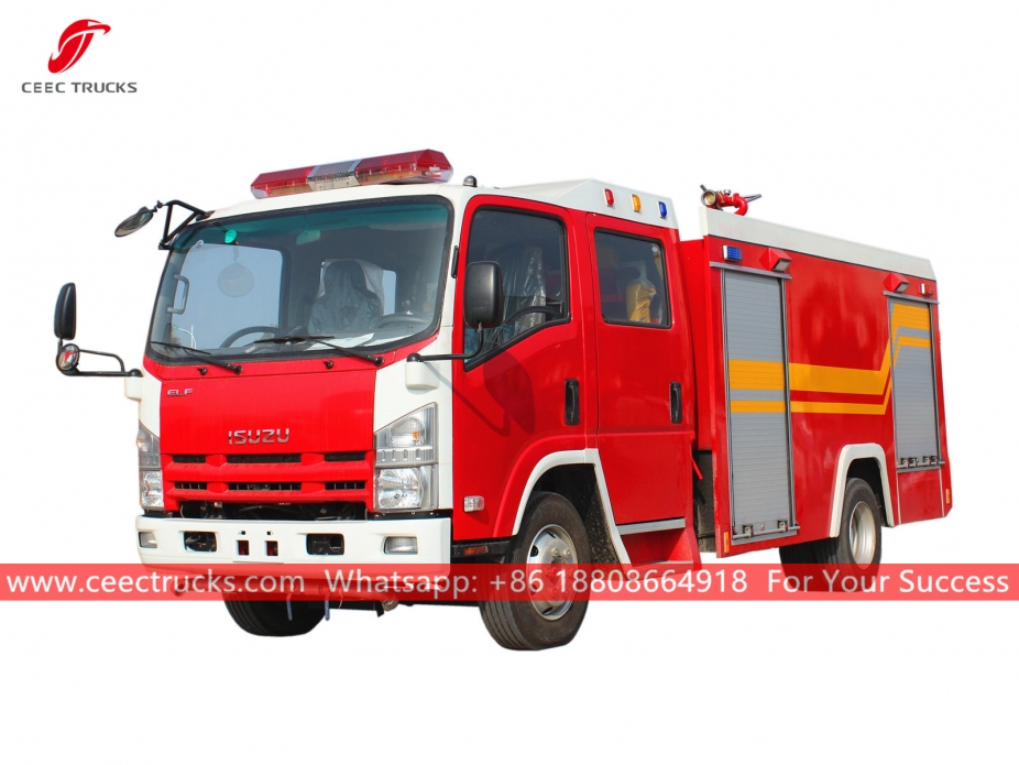 Camión de bomberos con tanque de agua ISUZU 700P