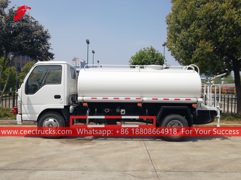 Camión aspersor de agua ISUZU ELF