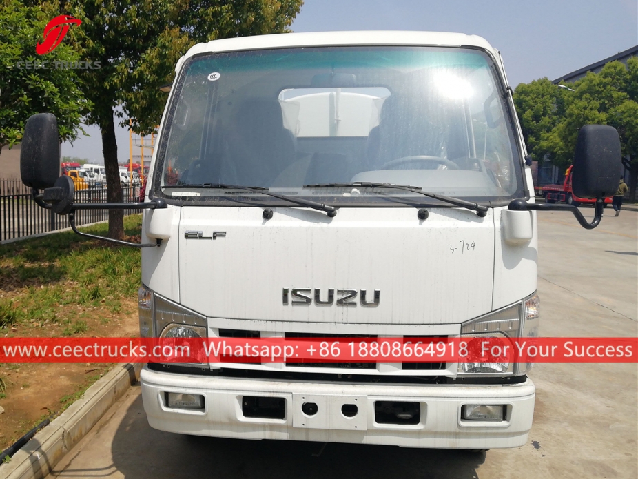 Camión aspersor de agua ISUZU ELF