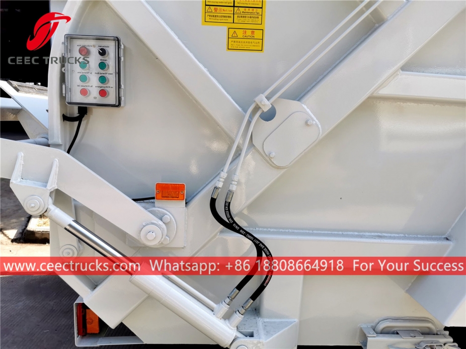 Camión compresor de basura Dongfeng 6*4 RHD