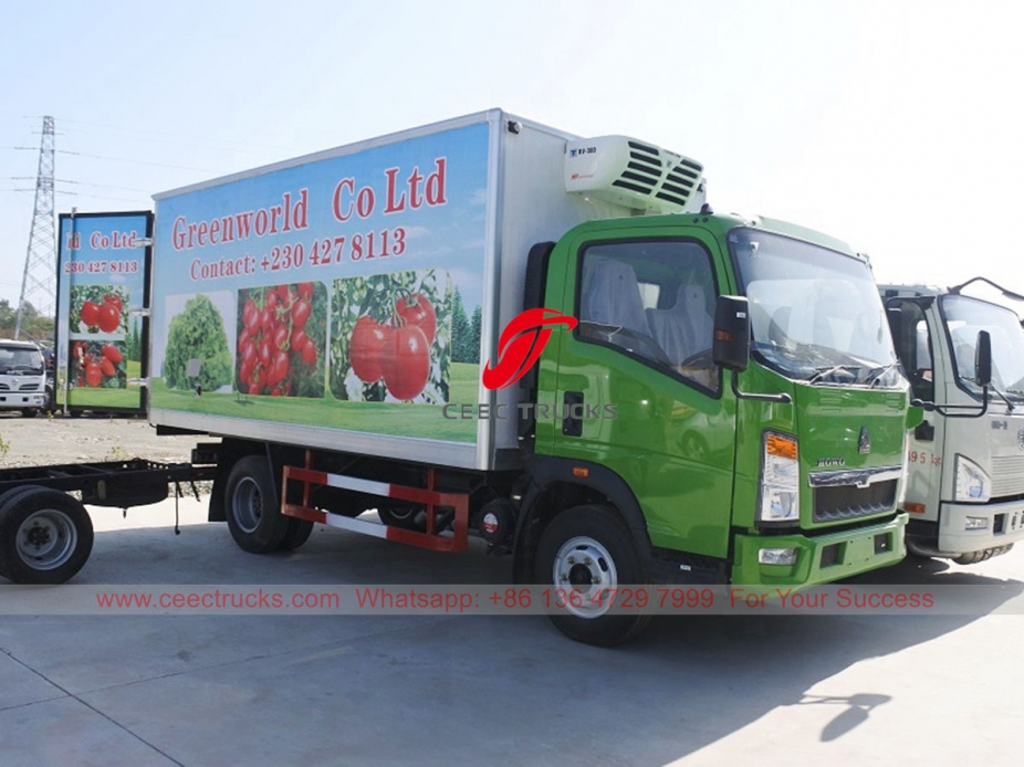 SINOTRUK HOWO 5 ton refrigerator truck