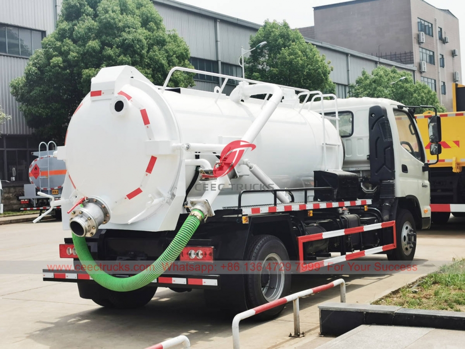 FOTON RHD vacuum suction truck