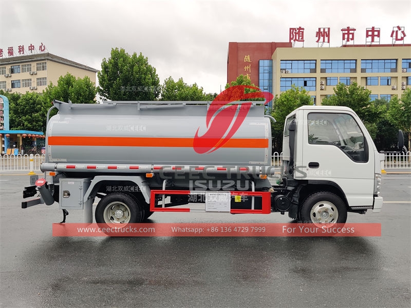 ISUZU 100P 5CBM fuel bowser