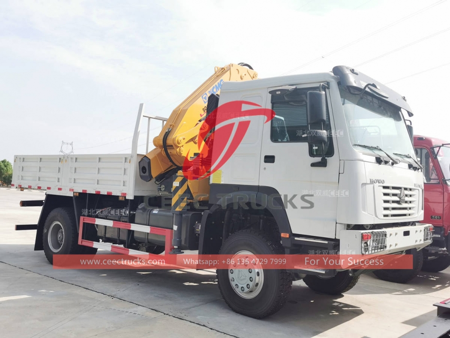 HOWO 4×4 AWD Truck Mounted Crane for sale