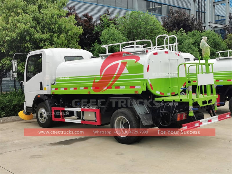 howo 5,000 liters water spray truck