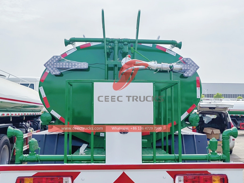 Camiones cisterna de suministro de agua Howo 8x4 de 25.000 litros