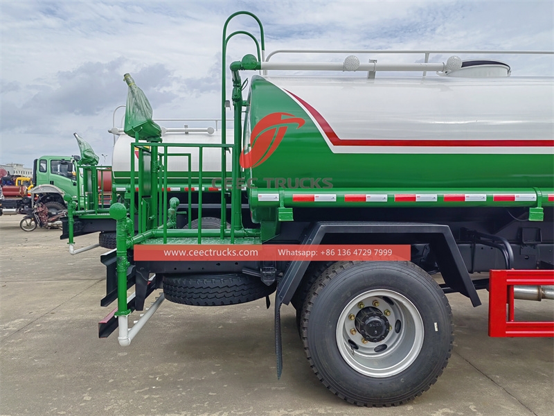 Camión cisterna de agua ISUZU FTR 12,000L a Vietnam