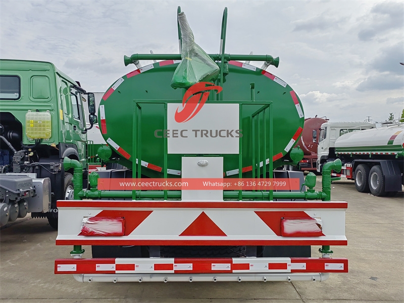 Camión cisterna de agua ISUZU FTR 12,000L a Vietnam