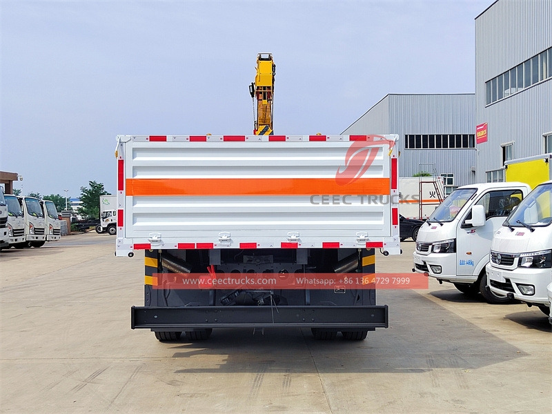 ISUZU GIGA 4×2 truck mounted crane with factory direct sale