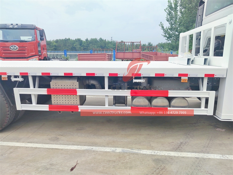 HOWO 400HP flatbed transport truck made in China