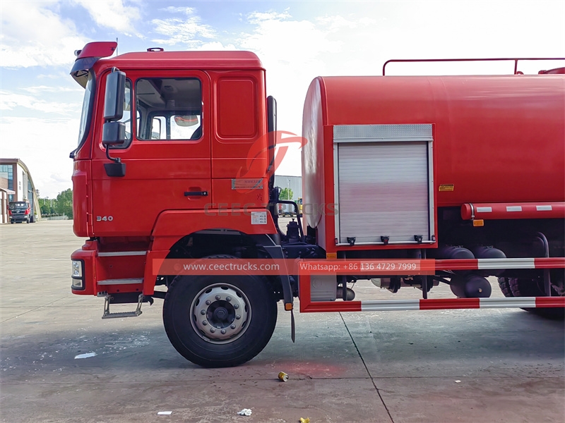 Shacman heavy duty fire fighting 12,000L truck with factory direct sale