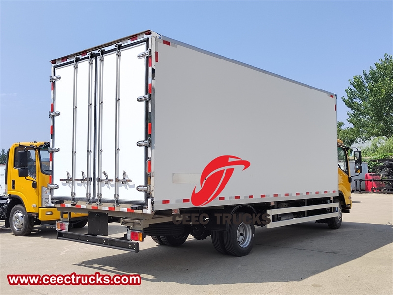 ISUZU 10 tons chiller lorry