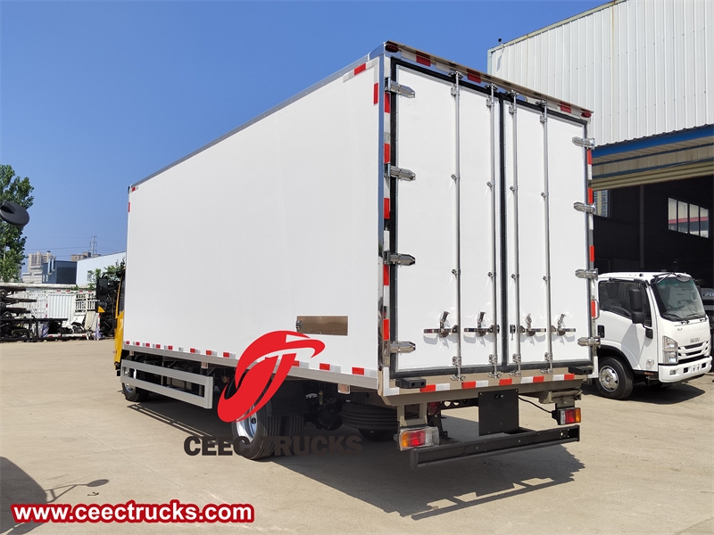 Isuzu NPR thermo king refrigerated truck