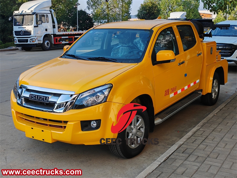 Customized Isuzu 4x4 pickup wrecker truck