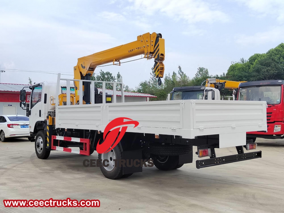 Camión grúa con pluma rígida Isuzu de 3 toneladas