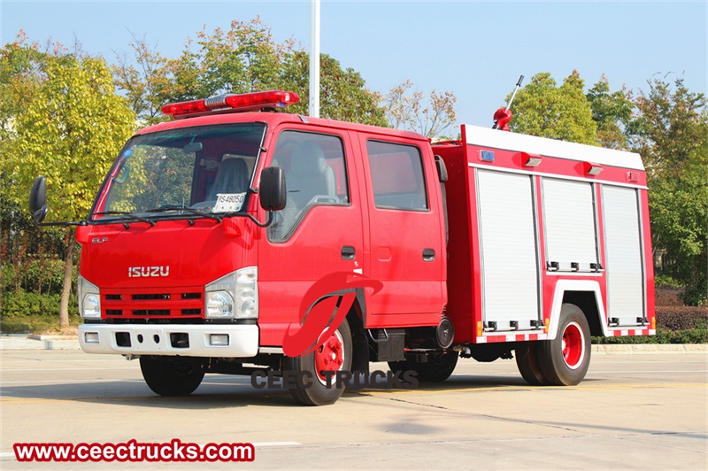 Isuzu mini pumper fire truck