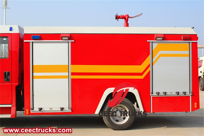 Isuzu 700P water fire fighting truck