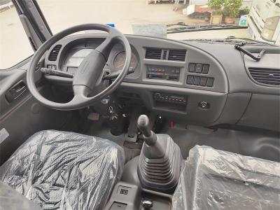 Isuzu 300HP heavy duty apparatus fire truck