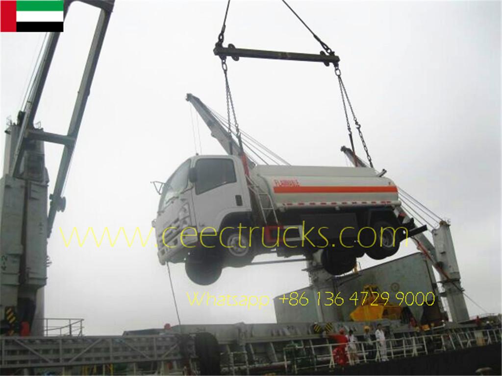 Camión cisterna de combustible ISUZU de 5000 litros importado de Dubái