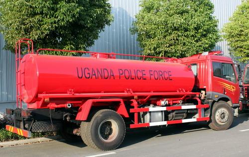 50 unidades de camiones de bomberos FAW para la policía de Uganda